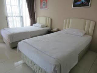 Mendu Inn Kuching Exterior photo