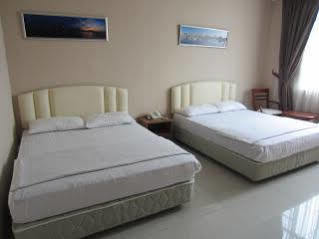 Mendu Inn Kuching Exterior photo